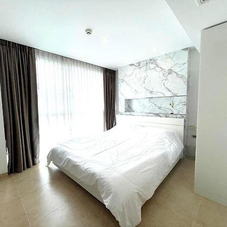 2 Bedrooms Near Pattaya Beach Exterior photo